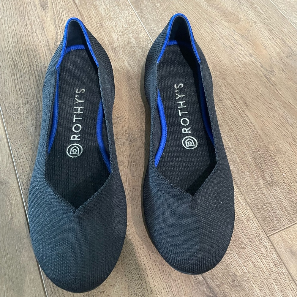 Rothy's Women's Black and Blue Flats